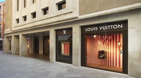 spaccio louis vuitton italia|aire louis vuitton venezia.